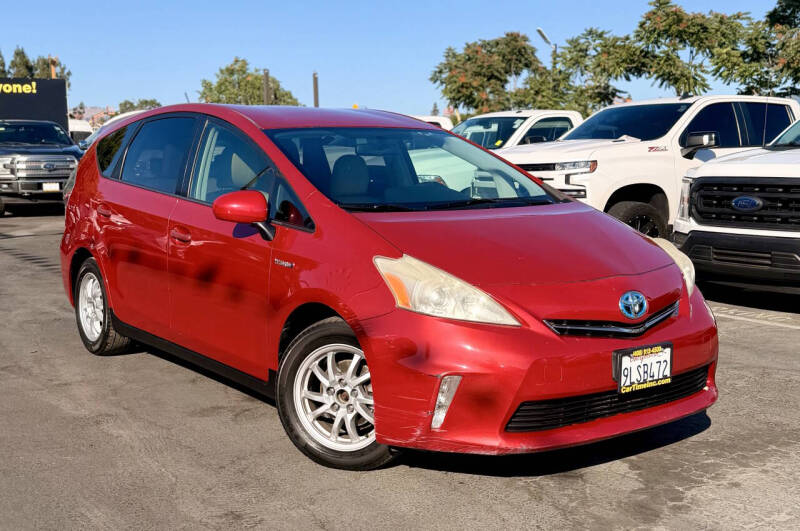 2012 Toyota Prius v Three