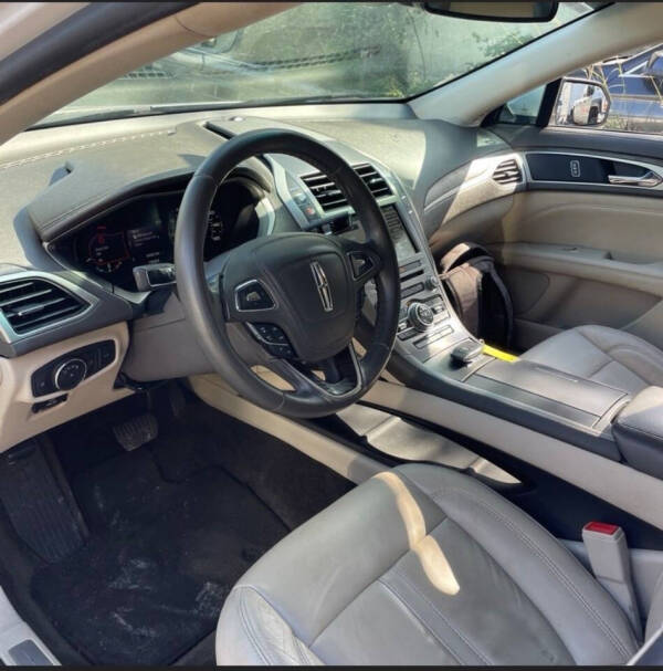 2018 Lincoln MKZ Select