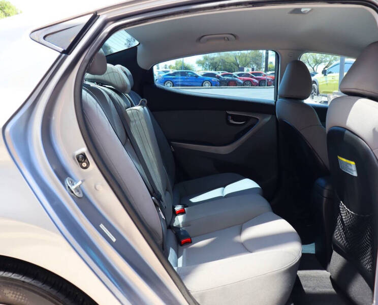 2012 Hyundai Elantra