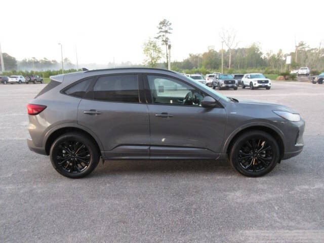 2024 Ford Escape ST-Line Elite