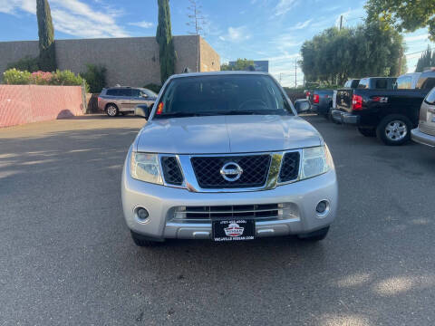 2010 Nissan Pathfinder S FE+