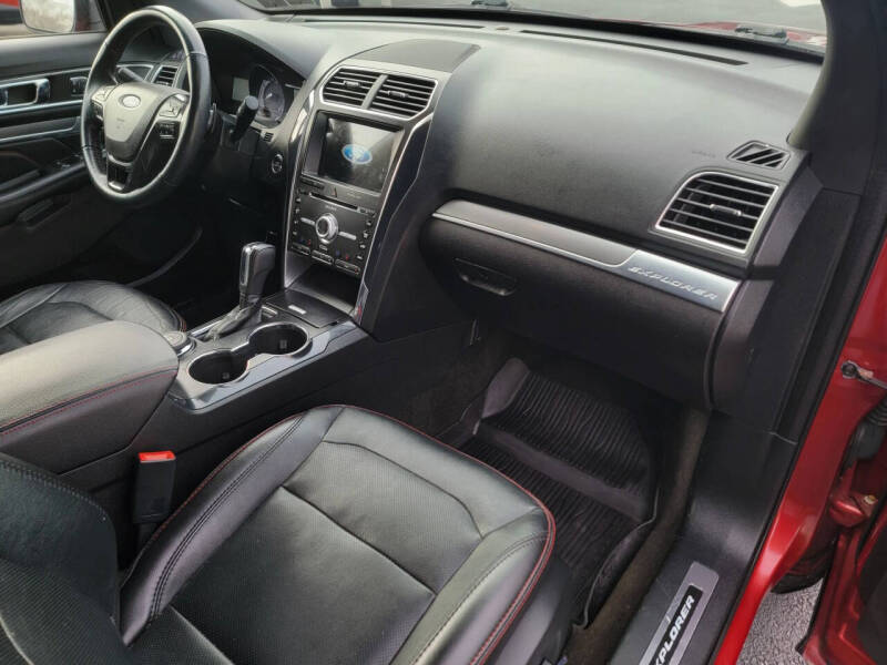 2017 Ford Explorer Sport