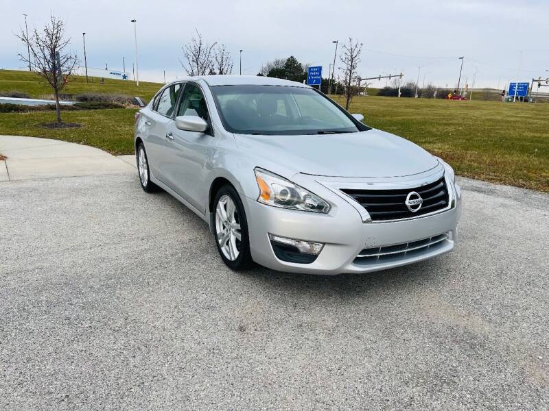 2013 Nissan Altima for sale at Airport Motors of St Francis LLC in Saint Francis WI