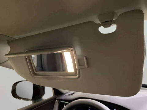 2025 Volvo XC60 B5 Core Dark Theme