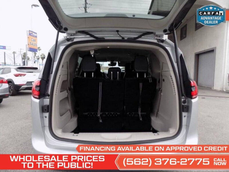 2024 Chrysler Pacifica Touring L