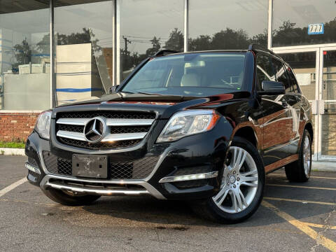 2013 Mercedes-Benz GLK for sale at MAGIC AUTO SALES in Little Ferry NJ