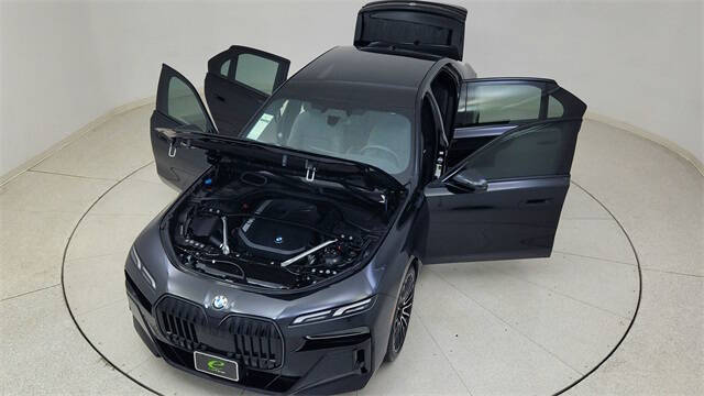2024 BMW 7 Series 740i