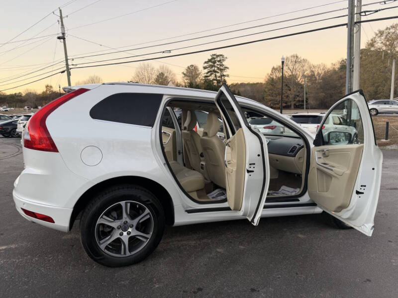 2015 Volvo XC60 T6 Platinum