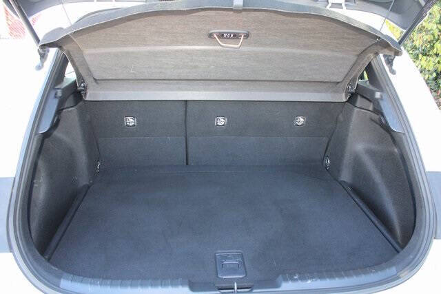 2019 Toyota Corolla Hatchback SE