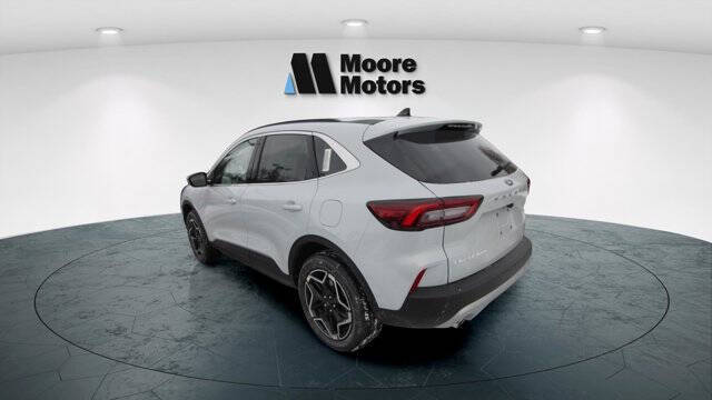 2026 Ford Escape Platinum