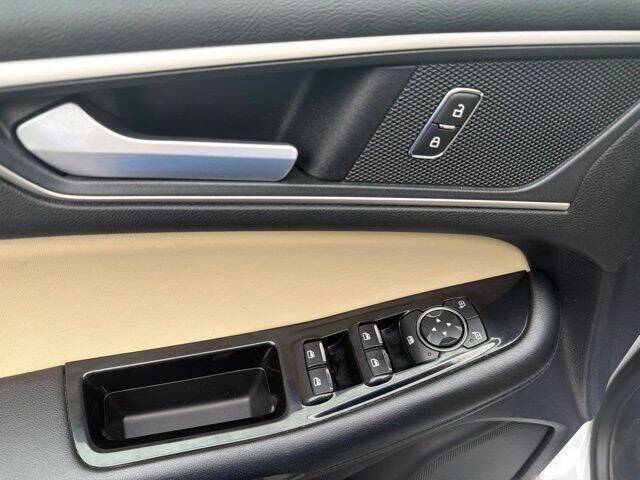2020 Ford Edge SEL