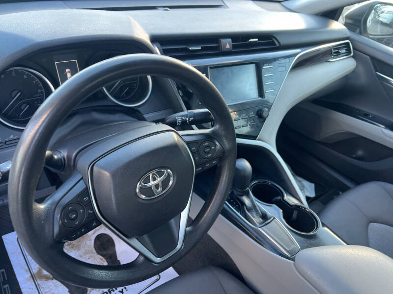 2018 Toyota Camry LE