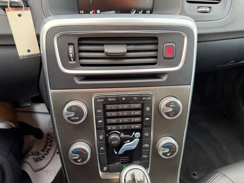 2016 Volvo S60 T5 Drive-E Premier
