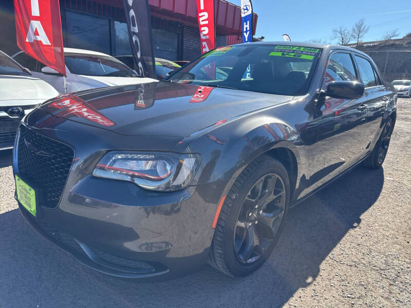 2023 Chrysler 300 Touring