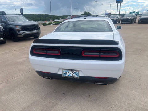 2021 Dodge Challenger SXT