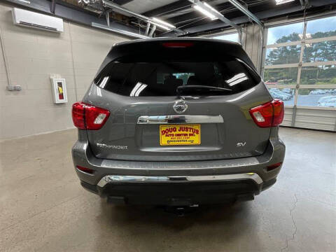 2020 Nissan Pathfinder SV