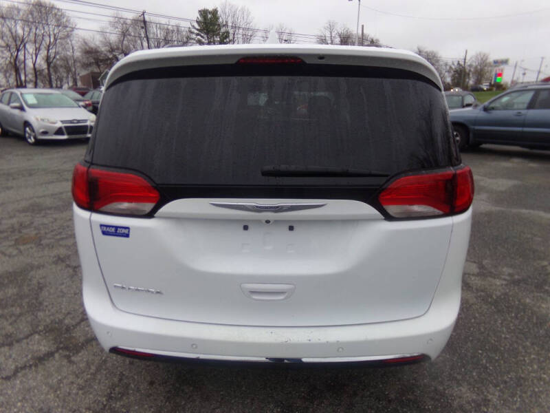 2017 Chrysler Pacifica Touring Plus