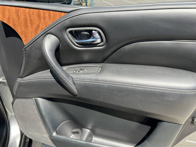 2019 Infiniti QX80 Luxe