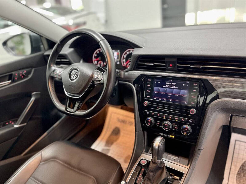 2020 Volkswagen Passat R-Line