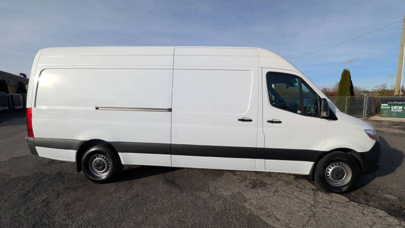 2021 Freightliner Sprinter 2500