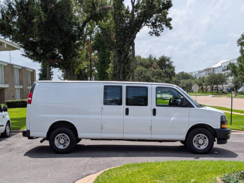 2023 Chevrolet Express 2500