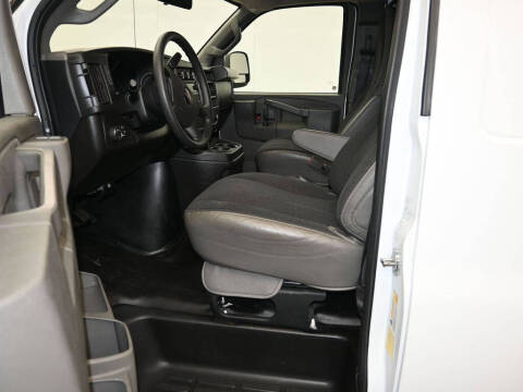 2024 GMC Savana 2500