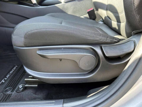 2023 Hyundai Tucson SE