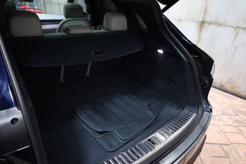 2023 Porsche Cayenne Platinum Edition