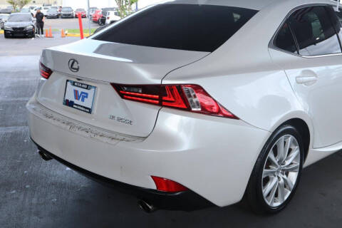 2016 Lexus IS 200t