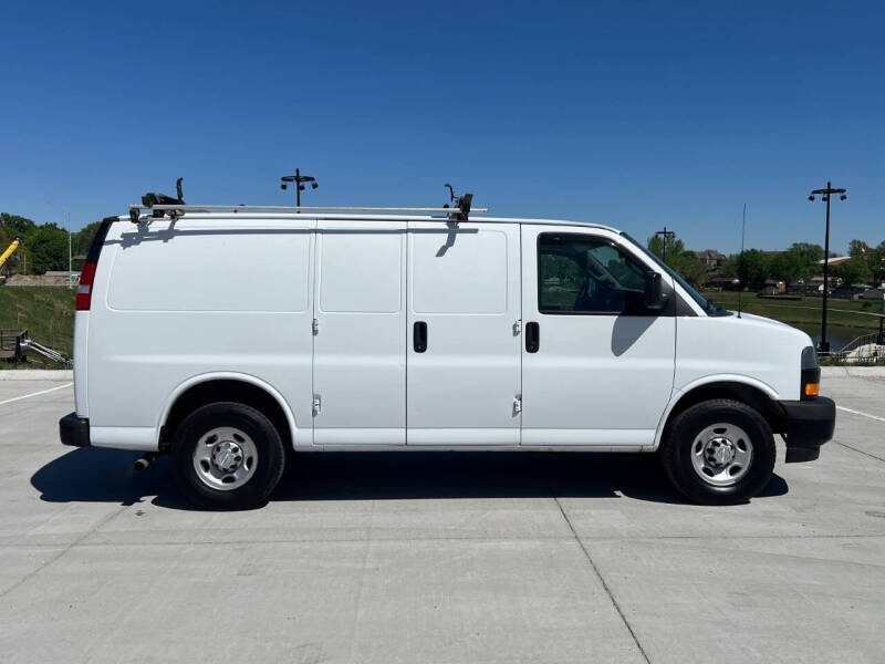 2021 Chevrolet Express 2500