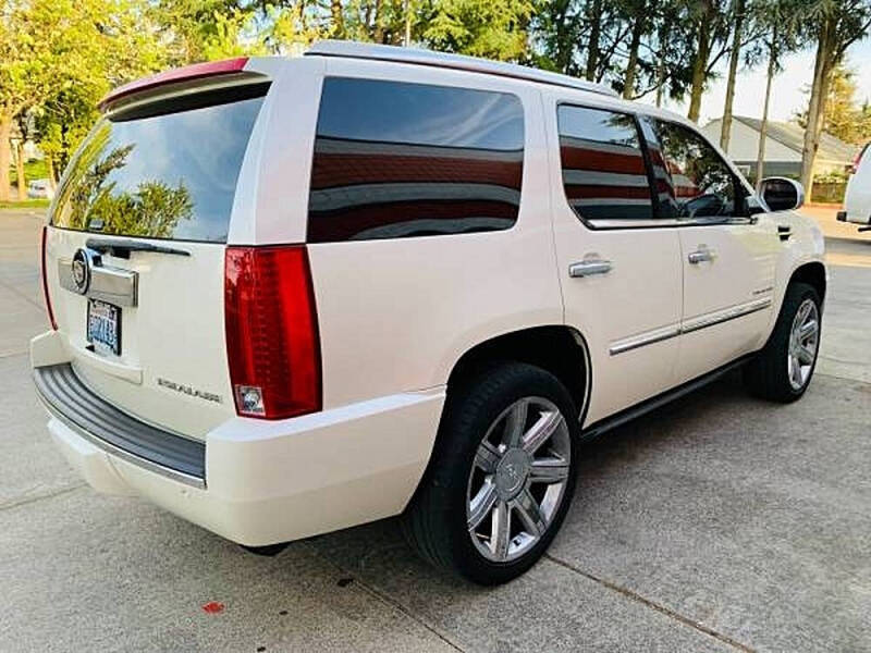 2010 Cadillac Escalade Premium