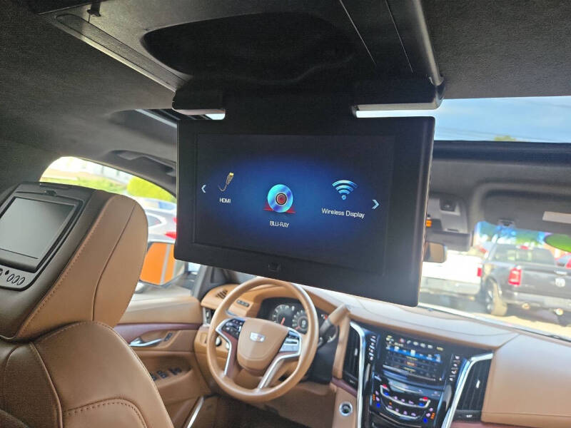 2017 Cadillac Escalade Platinum
