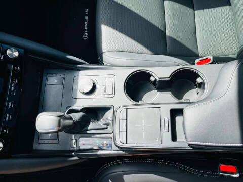 2024 Lexus IS 350 F SPORT Design