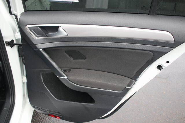 2016 Volkswagen e-Golf SE