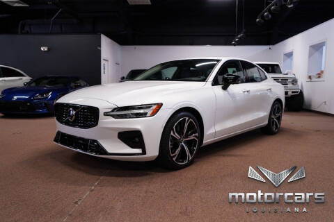 2024 Volvo S60 B5 Ultimate Dark Theme