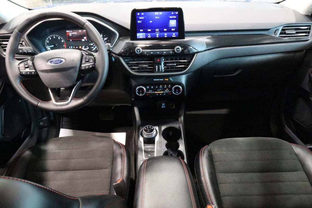 2022 Ford Escape for sale at IMD MOTORS, INC in Dallas, TX