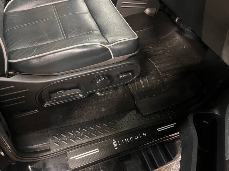 2008 Lincoln Mark LT