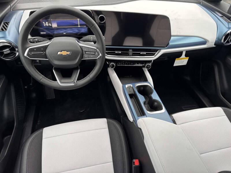 2026 Chevrolet Equinox EV LT 2