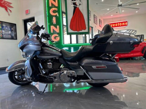 2014 Harley-Davidson Tri Glide Ultra 107 for sale at SILVERSTAR MOTORS in Midlothian TX