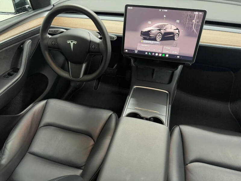 2025 Tesla Model Y Long Range