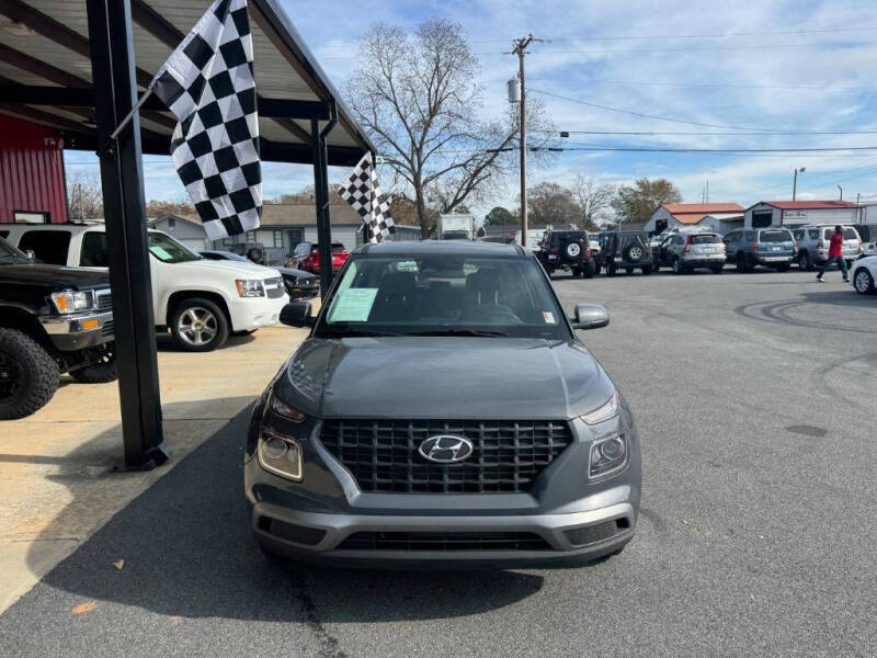 2025 Hyundai Venue SE