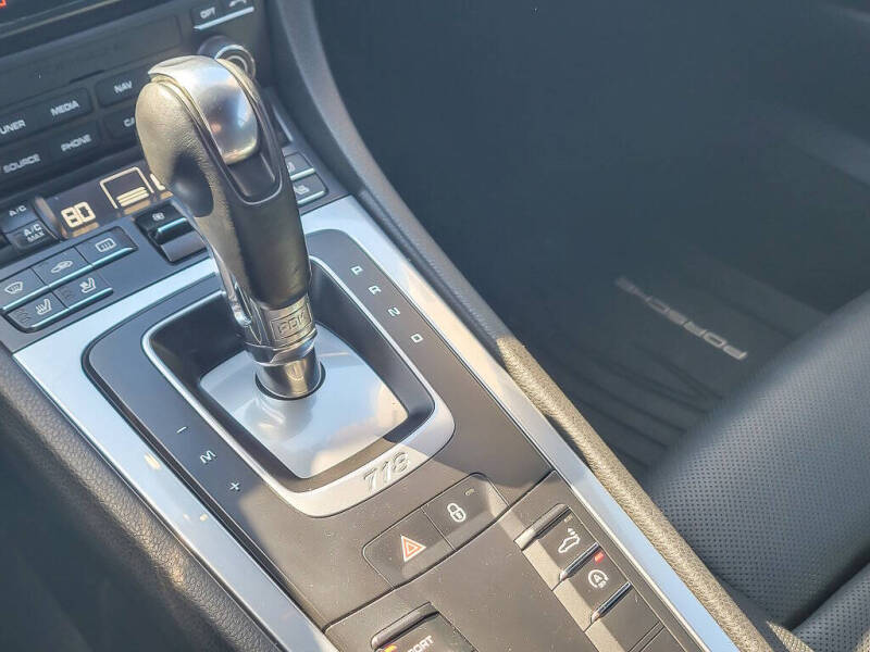 2017 Porsche 718 Cayman