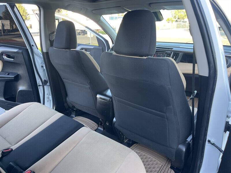 2017 Toyota RAV4 XLE