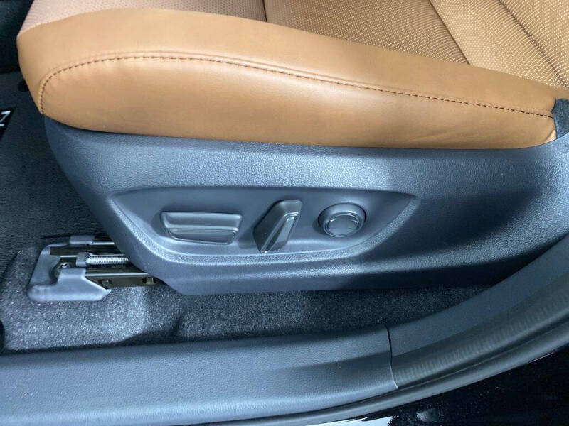 2025 Toyota Crown Signia Limited