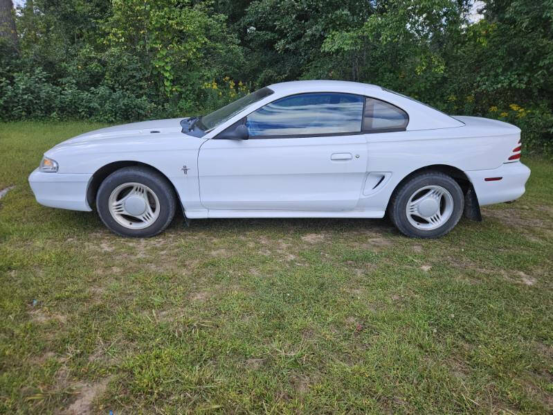 1995 Ford Mustang for sale at Expressway Auto Auction in Howard City MI