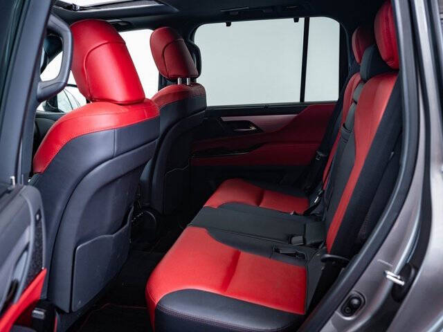 2022 Lexus LX 600 F SPORT Handling