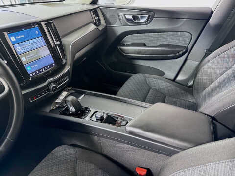 2023 Volvo XC60 B5 Core