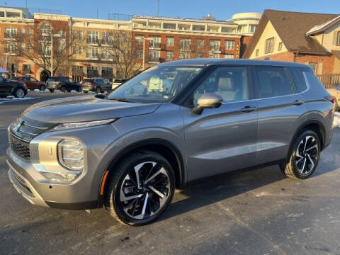 2023 Mitsubishi Outlander SE