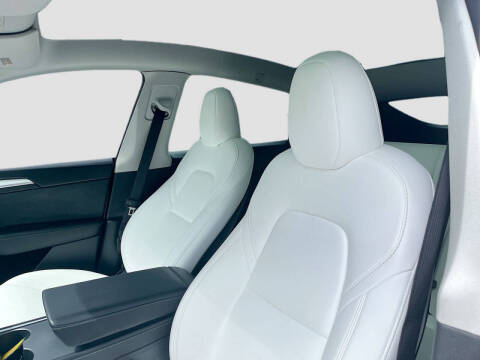 2024 Tesla Model Y Performance
