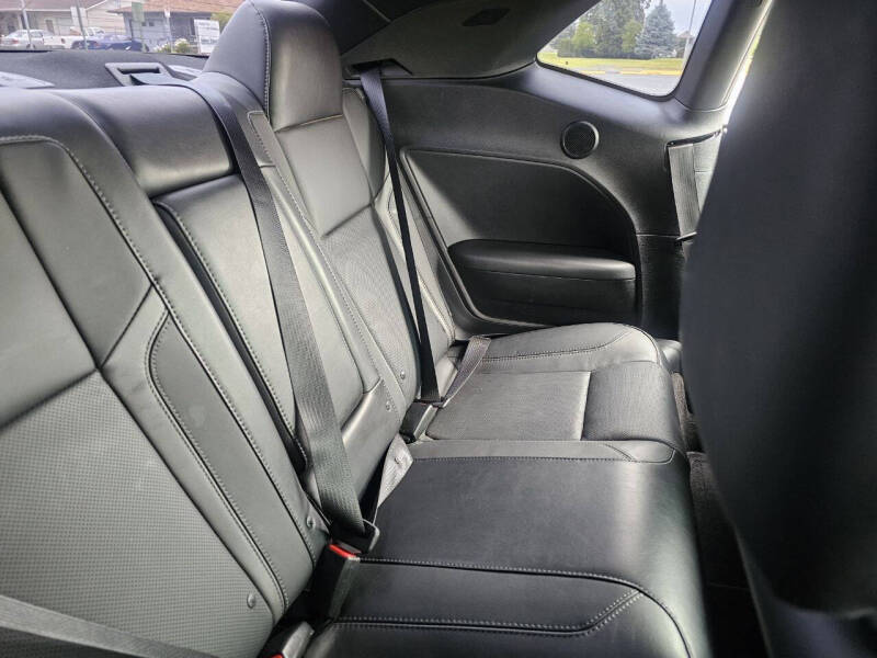 2015 Dodge Challenger R/T Plus Shaker